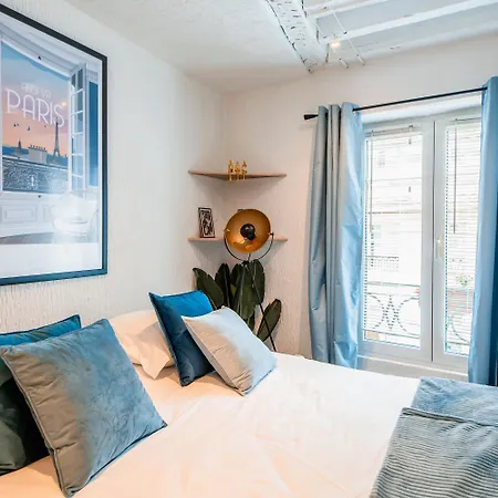 Amazing Studio On The Most Prestigious Street Paris Extérieur photo