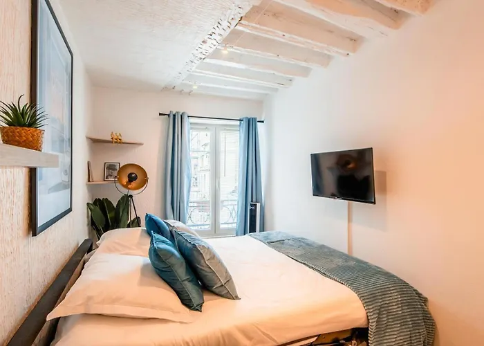 Amazing Studio On The Most Prestigious Street